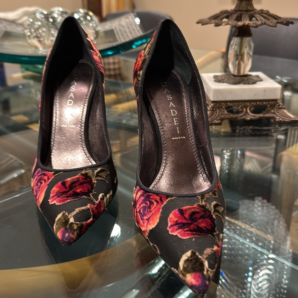 BNWT CASADEI VELOUR 🥀 PUMP - Picture 3 of 11